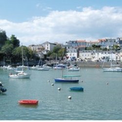 Hôtel Beau Soleil - Le port et l'hôtel