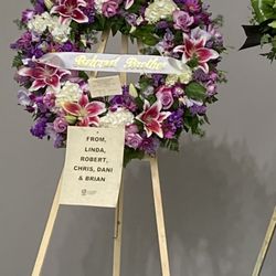Mahalo Flowers - Funeral arrangement