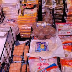 Fresh International Market - Frozen food galore