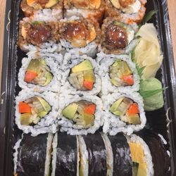 Sushi Ocean View - American dream roll, vegetable roll, futo maki