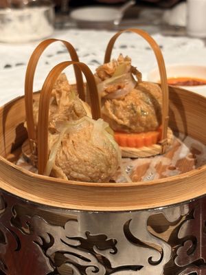 Spring Moon 嘉麟樓 by null Spring Moon 嘉麟樓 by null