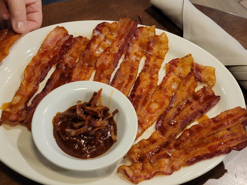 MAPLEWOOD BAR & GRILL Updated August 2024 17 Photos 400 7th North