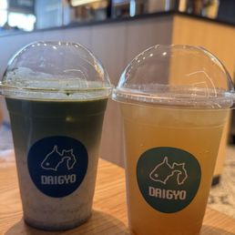 Black sesame matcha and yuzu hojicha tea Black sesame matcha and yuzu hojicha tea