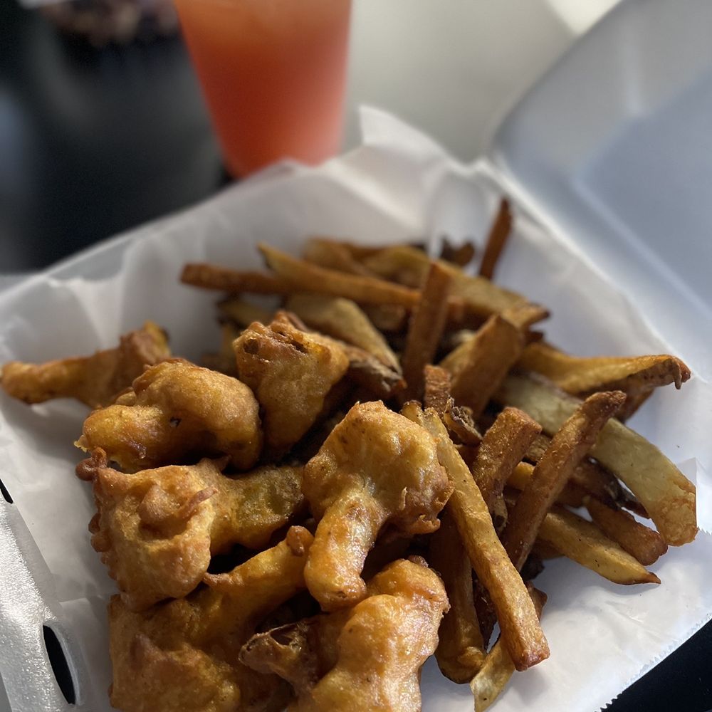 Planet Health Compton - Wings and fries - Vegan Near Me - Compton, California Planet Health Compton - Wings and fries - Vegan Near Me - Compton, California