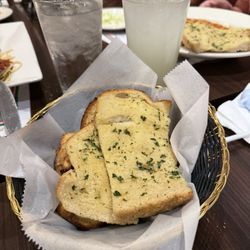 Di Leone's Italian Restaurant - Garlic Bread Topped with Melted Cheese