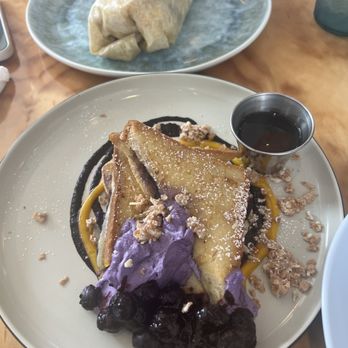 Toast Kitchen & Bakery - Sisig burrito and ube toast - Breakfast & Brunch Near Me - Tustin, California Toast Kitchen & Bakery - Sisig burrito and ube toast - Breakfast & Brunch Near Me - Tustin, California