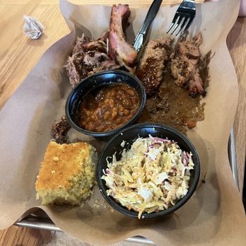 Mission BBQ - Brisket, pulled pork, baked beans, coleslaw, and cornbread - Barbeque Near Me - Cranberry Township, Pennsylvania