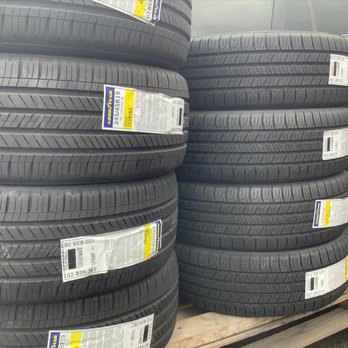 Oakton Tires - Tires Near Me - Evanston, Illinois