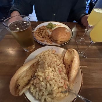 Elevations Eatery And Bar - Lobster Mac and cheese and bbq pulled pork sandwich - Salad Near Me - Estes Park, Colorado Elevations Eatery And Bar - Lobster Mac and cheese and bbq pulled pork sandwich - Salad Near Me - Estes Park, Colorado