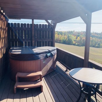 Bear Mountain Lodge - Bed & Breakfast Near Me - Wellsboro, Pennsylvania