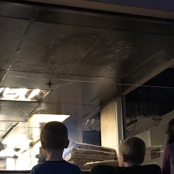 Maxwell's - Is the ceiling cleaned daily... I think not - Pizza Near Me - Park City, Utah Maxwell's - Is the ceiling cleaned daily... I think not - Pizza Near Me - Park City, Utah