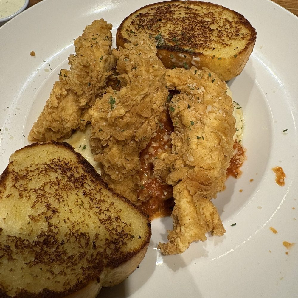 Cheddar's Scratch Kitchen - Spasagna with Chicken Tenders - Comfort Food Near Me - Florence, Kentucky Cheddar's Scratch Kitchen - Spasagna with Chicken Tenders - Comfort Food Near Me - Florence, Kentucky