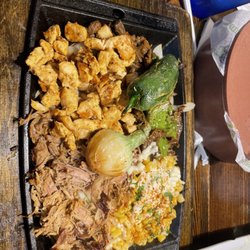 Cantina Louie - La Parrilla