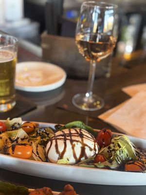 Grand Tavern Troy by null