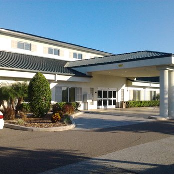 Partners Imaging Centers - Bradenton - Center Entrance - Diagnostic Imaging Near Me - Bradenton, Florida