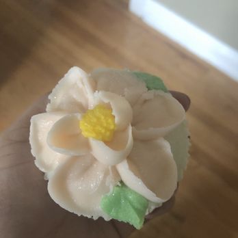 Magnolia Bakery Chicago - Catering - Cupcake - Caterers Near Me - Chicago, Illinois
