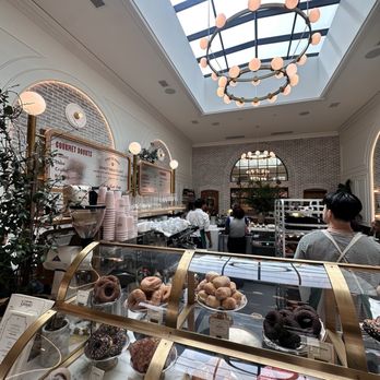 George's Cafe - Interior, very cute - Donuts Near Me - San Francisco, California