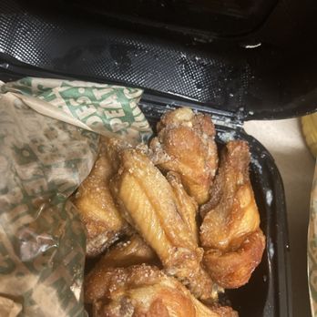 Wingstop - ASKED FOR EXTRA SEASONING AND THIS IS WHAT I GET !!??? TERRIBLE ALWAYS AN ISSUE WHEN I COME TO THIS WINGSTOP!!! - Chicken Wings Near Me - Elk Grove, California