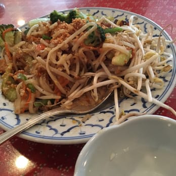 Tukta Thai - Pad Thai! Outstanding! - Thai Near Me - Dallas, Texas Tukta Thai - Pad Thai! Outstanding! - Thai Near Me - Dallas, Texas