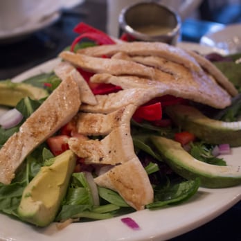 The Committed Pig - salad with perfectly cooked chicken! - Breakfast & Brunch Near Me - Morristown, New Jersey