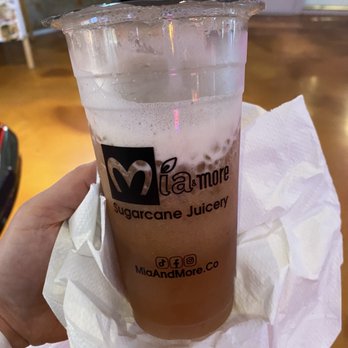 Mía and More - Strawberry cane, half ice for $7.99...not worth it - Bubble Tea Near Me - Kent, Washington Mía and More - Strawberry cane, half ice for $7.99...not worth it - Bubble Tea Near Me - Kent, Washington
