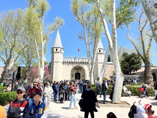 Topkapi Palace Museum by null