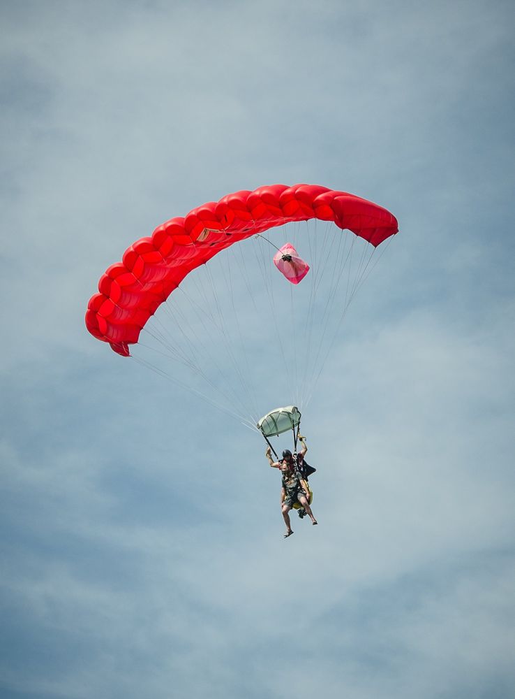 Jump Omaha Skydiving Logo