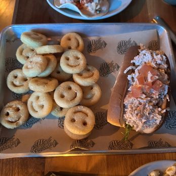 Broken Compass Tiki - Shrimp roll - New American Near Me - Burbank, California Broken Compass Tiki - Shrimp roll - New American Near Me - Burbank, California