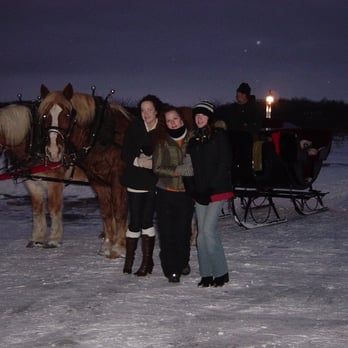 Eagle Harbor Inn - Our Christmas Eve Carriage - Hotels Near Me - Ephraim, Wisconsin