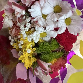 M P Lei Shop - Bouquet of variety of flowers. Very beautiful when displayed on a vase as well. - $17 - Florists Near Me - Honolulu, Hawaii M P Lei Shop - Bouquet of variety of flowers. Very beautiful when displayed on a vase as well. - $17 - Florists Near Me - Honolulu, Hawaii