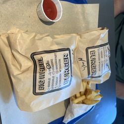 Big Wheel Burger - Burger & fries