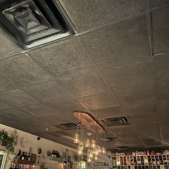 Pane e Vino - Decor - Italian Near Me - Miami Beach, Florida Pane e Vino - Decor - Italian Near Me - Miami Beach, Florida