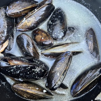Cock and Bowl - Undercooked mussels. You can see how white and slimy they are. - Belgian Near Me - Occoquan, Virginia Cock and Bowl - Undercooked mussels. You can see how white and slimy they are. - Belgian Near Me - Occoquan, Virginia