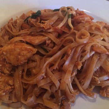 Thai Lanna & Sushi Bar - Pad Thai with chicken - Sushi Bars Near Me - Canton, Ohio