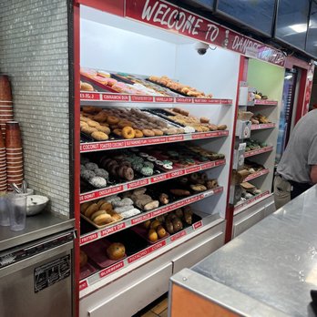 Dandee Donut Factory - Donuts Near Me - Pompano Beach, Florida Dandee Donut Factory - Donuts Near Me - Pompano Beach, Florida