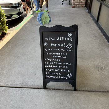 Palette Cakes - spring menu - Bakeries Near Me - Carmichael , California