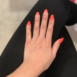 Magic Nails - Coral ombré dip powder