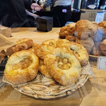 Kneads Bakeshop - Bakeries Near Me - Baltimore, Maryland