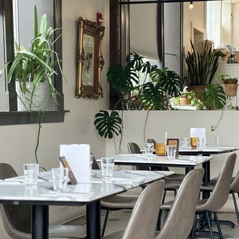 Parlor City Vegan - table setup - Vegan Near Me - Binghamton, New York