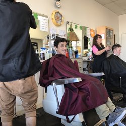 Lee's Barber Shop