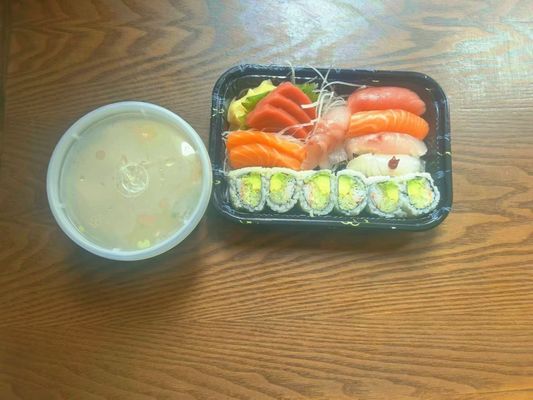 Hiromi sushi by null