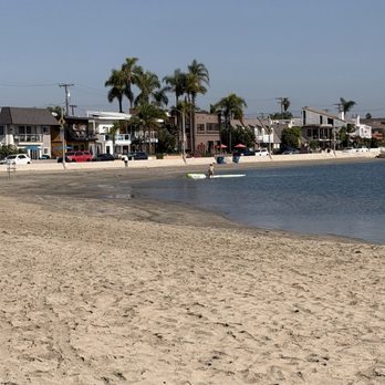 Bayshore Beach - Beaches Near Me - Long Beach, California