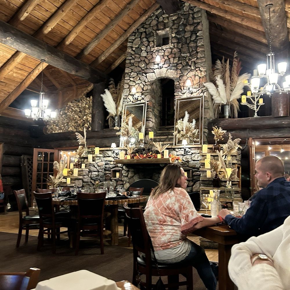 Sherwood North - Charming setting. - Seafood Near Me - Nisswa, Minnesota Sherwood North - Charming setting. - Seafood Near Me - Nisswa, Minnesota