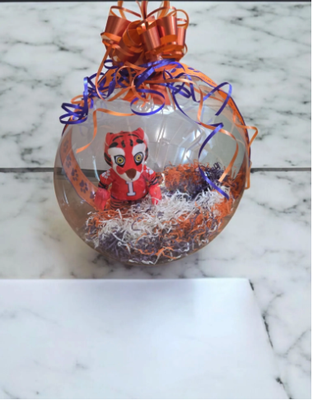 Personalized Stuffed Balloons at Dragonfly’s Flowers & Balloons! - Make your celebrations unforgettable with our customized stuffed balloons! Choose your favorite colors and surprises, and let Dragonfly’s Flowers & Balloons create a one-of-a-kind gift for any occasion.