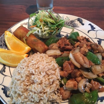Great China - Black bean chicken with brown rice - lunch special under $10 - Chinese Near Me - Berkeley, California