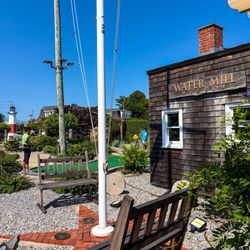 Hamptons Mini Golf