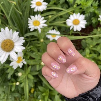 Yoo Nail & Spa - Nail Salons Near Me - Walpole, Massachusetts
