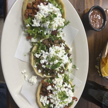 Tacos al 100 - Sopes de asada y pastor - Tex-Mex Near Me - Joshua, Texas