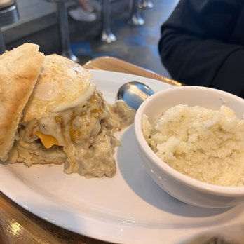 Treylor Park - Fried chicken biscuit with grits - Diners Near Me - Savannah, Georgia Treylor Park - Fried chicken biscuit with grits - Diners Near Me - Savannah, Georgia