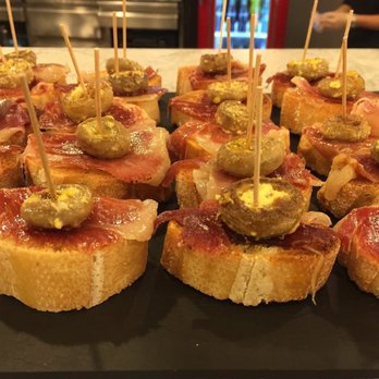 El Local de Mas Llunès - Pinxos a 50 cèntims! - Tapas Bars Near Me - Vilanna, C El Local de Mas Llunès - Pinxos a 50 cèntims! - Tapas Bars Near Me - Vilanna, C